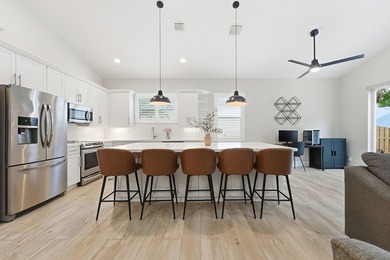 Natural Beauty! Corner lot - This 3/2/2 split plan is ready for on Ironhorse Country Club in Florida - for sale on GolfHomes.com, golf home, golf lot