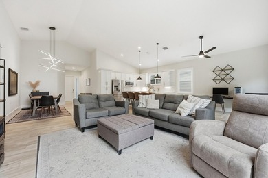 Natural Beauty! Corner lot - This 3/2/2 split plan is ready for on Ironhorse Country Club in Florida - for sale on GolfHomes.com, golf home, golf lot