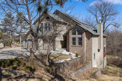 This significantly updated 2-story home is located in the Brown on Brown Deer Golf Club in Iowa - for sale on GolfHomes.com, golf home, golf lot