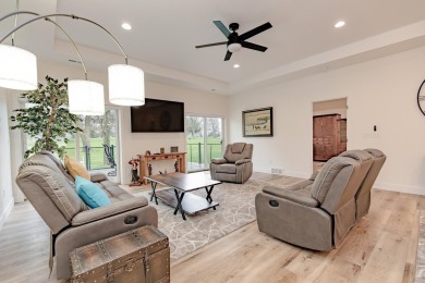 1018 Emerald Hills Drive - Golfer's Delight!  Impeccably on Emerald Hills Golf Club in Iowa - for sale on GolfHomes.com, golf home, golf lot