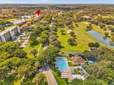 Experience elevated living in this beautifully updated 2-bed on  in Florida - for sale on GolfHomes.com, golf home, golf lot