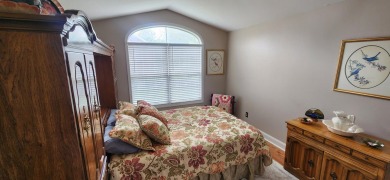 Take a load off and relax in this beautiful well maintained 3 on Battlefield Golf and Country Club in Kentucky - for sale on GolfHomes.com, golf home, golf lot