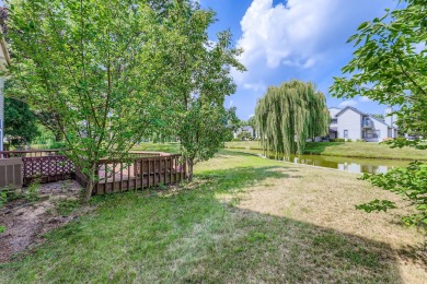 ** A COUNTRY CLUB-LIKE SETTING in DESIRABLE HEATHER RIDGE on Heather Ridge Golf Club in Illinois - for sale on GolfHomes.com, golf home, golf lot