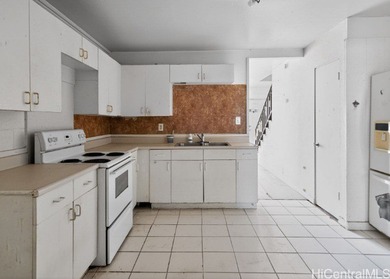 This 2-bedroom, 1.5-bathroom townhome offers the perfect blend on Ewa Beach Golf Club in Hawaii - for sale on GolfHomes.com, golf home, golf lot