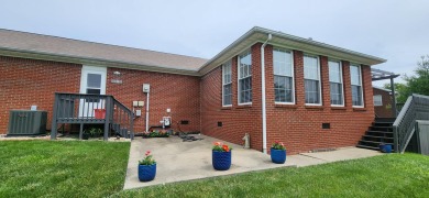 Take a load off and relax in this beautiful well maintained 3 on Battlefield Golf and Country Club in Kentucky - for sale on GolfHomes.com, golf home, golf lot