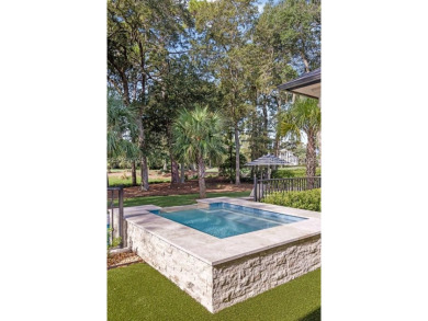 Step into this beautifully designed 5-bedroom, 5.5-bath home in on Long Cove Club in South Carolina - for sale on GolfHomes.com, golf home, golf lot