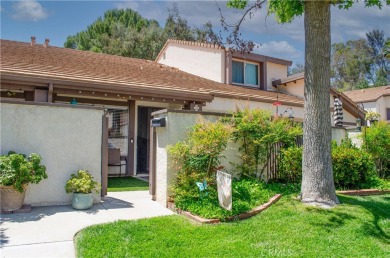 Location, Location. This Vista Valencia Townhome is conveniently on Vista Valencia Golf Course in California - for sale on GolfHomes.com, golf home, golf lot