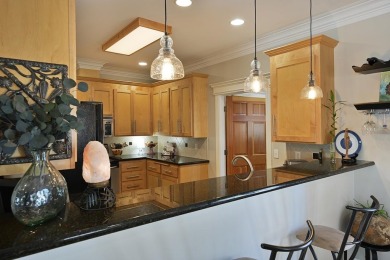 Gorgeous Lakeside Craftsman Retreat! This beautifully built 3BR on Lake Shastina Golf Course in California - for sale on GolfHomes.com, golf home, golf lot