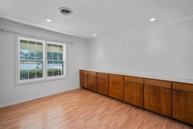 Spacious 1-Story Home with Pool on a Quiet Cul-de-Sac! Welcome on Diamond Oaks Golf and Country Club in Texas - for sale on GolfHomes.com, golf home, golf lot