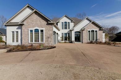 Beautifully updated 5BR/3.5BA w/large bonus/game room & only a on Centennial Valley Golf Course in Arkansas - for sale on GolfHomes.com, golf home, golf lot