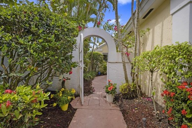 Open the doors to your Dream Home. This charming 3-bed/2-bath on Mayacoo Lakes Country Club in Florida - for sale on GolfHomes.com, golf home, golf lot