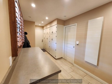 Beautifully updated 1 story home on Riverside Golf Course with on Riverside Country Club in Nebraska - for sale on GolfHomes.com, golf home, golf lot