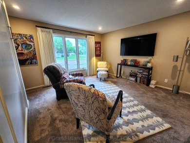 Beautifully updated 1 story home on Riverside Golf Course with on Riverside Country Club in Nebraska - for sale on GolfHomes.com, golf home, golf lot