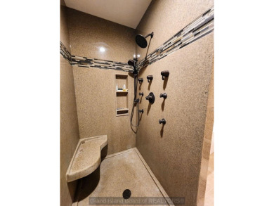 Beautifully updated 1 story home on Riverside Golf Course with on Riverside Country Club in Nebraska - for sale on GolfHomes.com, golf home, golf lot