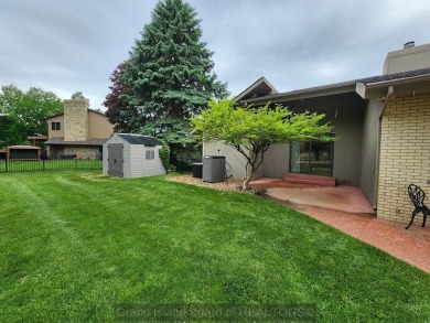 Beautifully updated 1 story home on Riverside Golf Course with on Riverside Country Club in Nebraska - for sale on GolfHomes.com, golf home, golf lot
