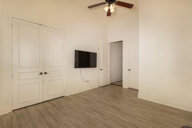 Discover refined living in this elegant 3 bedroom, 2 bath on Cascades Golf Club in Texas - for sale on GolfHomes.com, golf home, golf lot