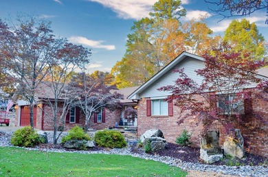 Beautifully updated, open floor plan on #16 at Cortez Golf on Cortez Golf Course in Arkansas - for sale on GolfHomes.com, golf home, golf lot