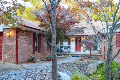 Beautifully updated, open floor plan on #16 at Cortez Golf on Cortez Golf Course in Arkansas - for sale on GolfHomes.com, golf home, golf lot