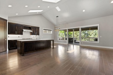 Welcome home to this beautifully crafted single-level residence on  in Oregon - for sale on GolfHomes.com, golf home, golf lot