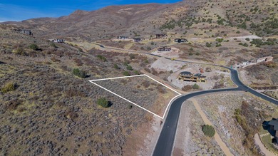 This extra large- 1.78 acre lot is located on the western edge on Red Ledges Golf Club in Utah - for sale on GolfHomes.com, golf home, golf lot