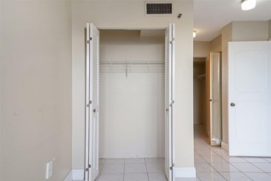 Beautiful 2BD/2BA condo for sale in the secure and gated Park on  in Florida - for sale on GolfHomes.com, golf home, golf lot