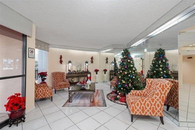 Beautiful 2BD/2BA condo for sale in the secure and gated Park on  in Florida - for sale on GolfHomes.com, golf home, golf lot