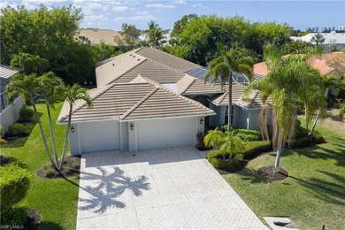 This spacious Courtyard Home is located in the exclusive Gated on Spanish Wells Golf and Country Club in Florida - for sale on GolfHomes.com, golf home, golf lot