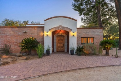 Luxurious Home with Breathtaking Views is nestled in a large on Oro Valley Country Club in Arizona - for sale on GolfHomes.com, golf home, golf lot