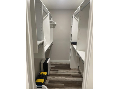 Perfect Like-New Condo in the Heart of the Iowa Great Lakes! on Brooks National Golf Club in Iowa - for sale on GolfHomes.com, golf home, golf lot