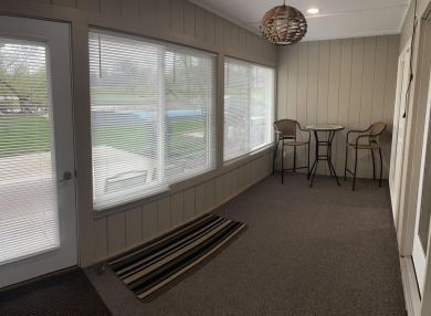 Perfect Like-New Condo in the Heart of the Iowa Great Lakes! on Brooks National Golf Club in Iowa - for sale on GolfHomes.com, golf home, golf lot