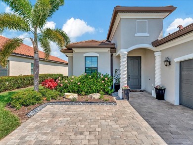 The Victoria is small but mighty this 2 bedroom, 2 1/2 bath on Lakewood National Golf Club in Florida - for sale on GolfHomes.com, golf home, golf lot