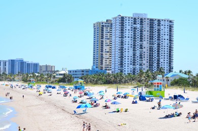 ABSOLUTELY STUNNING WATERFRONT CONDO | BREATHTAKING GOLF COURSE on Palm-Aire Country Club and Resort - The Oaks in Florida - for sale on GolfHomes.com, golf home, golf lot
