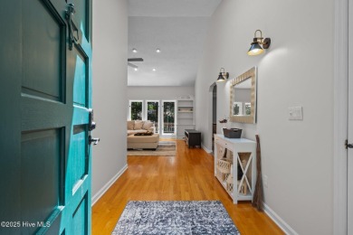 Nestled in the desirable Pinehurst #6 community, this charming on Pinehurst  No. 6 Golf Course in North Carolina - for sale on GolfHomes.com, golf home, golf lot
