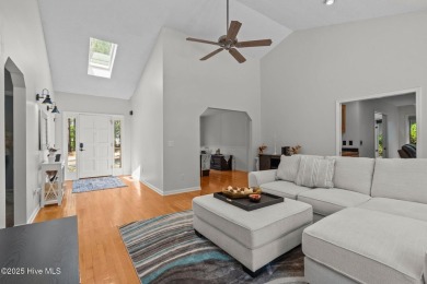 Nestled in the desirable Pinehurst #6 community, this charming on Pinehurst  No. 6 Golf Course in North Carolina - for sale on GolfHomes.com, golf home, golf lot