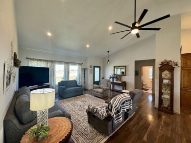 This is a three-bedroom, two-bathroom frame home built in 2020 on  in Oregon - for sale on GolfHomes.com, golf home, golf lot