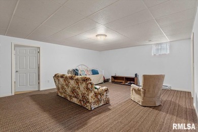 Beautiful all brick 3 bedroom 3 bath duplex located in the on Panther Creek Country Club in Illinois - for sale on GolfHomes.com, golf home, golf lot