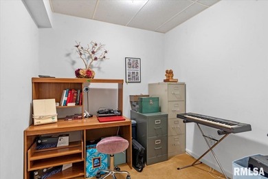 Beautiful all brick 3 bedroom 3 bath duplex located in the on Panther Creek Country Club in Illinois - for sale on GolfHomes.com, golf home, golf lot