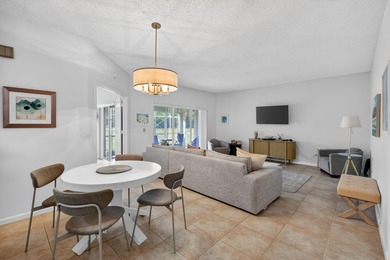 2 bedroom / 2.5 bath w/ primary bedroom on main floor. This home on Jupiter Dunes Golf Course in Florida - for sale on GolfHomes.com, golf home, golf lot