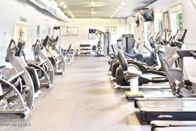 Come view this updatedcharming Cambridge model home. Well on Leisure Village West Assoc. in New Jersey - for sale on GolfHomes.com, golf home, golf lot