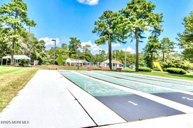 Come view this updatedcharming Cambridge model home. Well on Leisure Village West Assoc. in New Jersey - for sale on GolfHomes.com, golf home, golf lot