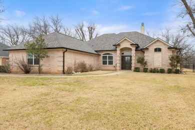 Exquisite, clean and bright, open split-floor plan in Pecan on Pecan Plantation Country Club in Texas - for sale on GolfHomes.com, golf home, golf lot