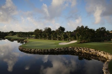 Incredible one story, 4 bedroom, 4.1 bathroom estate located on on St. Andrews Country Club of Boca Raton in Florida - for sale on GolfHomes.com, golf home, golf lot