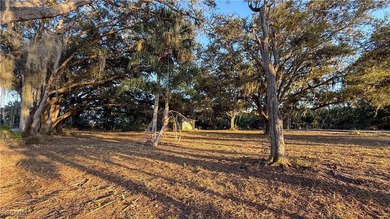 Located in the peaceful Indian Hills community of Moore Haven on The Glades Resort in Florida - for sale on GolfHomes.com, golf home, golf lot