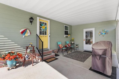 **TURNKEY** Perfection in Orange Blossom Gardens!**
This on Silver Lake Executive Golf Course in Florida - for sale on GolfHomes.com, golf home, golf lot