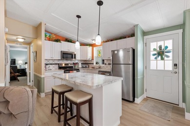 **TURNKEY** Perfection in Orange Blossom Gardens!**
This on Silver Lake Executive Golf Course in Florida - for sale on GolfHomes.com, golf home, golf lot