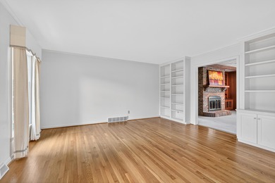 Offered for the first time since it was built in 1972, this on Tates Creek Golf Course in Kentucky - for sale on GolfHomes.com, golf home, golf lot