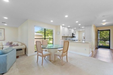 Beautifully updated convertible 3 bedroom, 2 bath condo located on Hunters Run Golf and Country Club in Florida - for sale on GolfHomes.com, golf home, golf lot