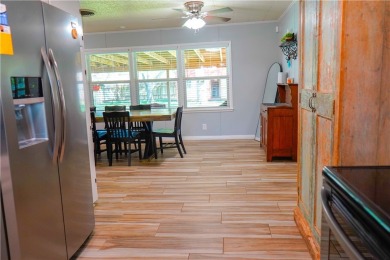Welcome to this beautifully maintained 3-bedroom, 2-bathroom on Alice Municipal Golf Course in Texas - for sale on GolfHomes.com, golf home, golf lot