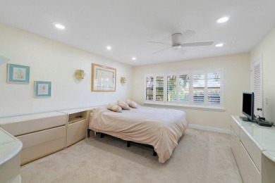Beautifully updated convertible 3 bedroom, 2 bath condo located on Hunters Run Golf and Country Club in Florida - for sale on GolfHomes.com, golf home, golf lot
