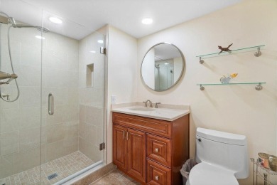 Beautifully updated convertible 3 bedroom, 2 bath condo located on Hunters Run Golf and Country Club in Florida - for sale on GolfHomes.com, golf home, golf lot